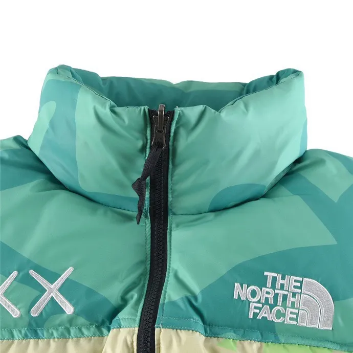 NFC TNF✖️KAWS 𝟏𝟗𝟗𝟔 ， ！ KAWS ❗️ ‼️ ， KAWS ， 、 ， ， ， 、 ， ！ ， ， ‼️ 1⃣️ 700D ，85% ， 253g， 800/900 ， TNF 2⃣️gotex ， ！ ， ， ！！！ 3⃣️ 1996 、 ， ， ， ！ ！ ， ！！ 4⃣️ 🉑️ ， ， ， SIZE:S-XXL